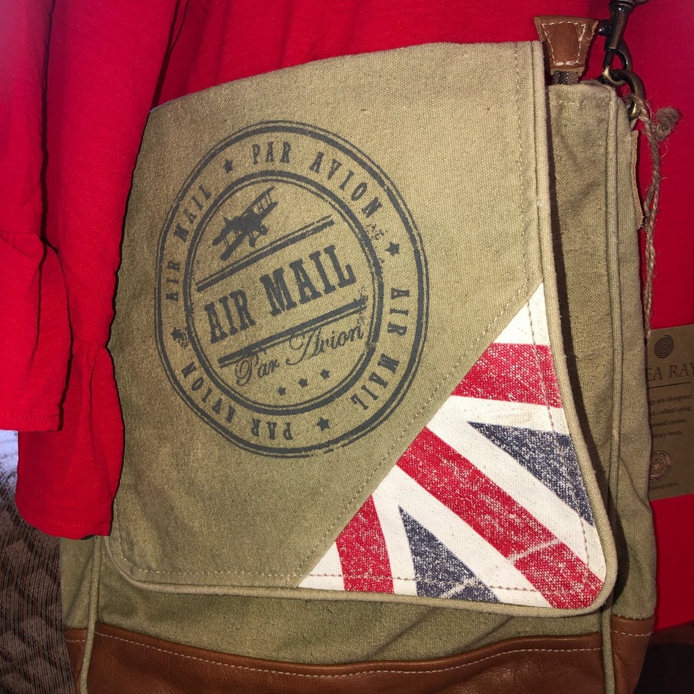 NWT Clea Ray crossbody bag